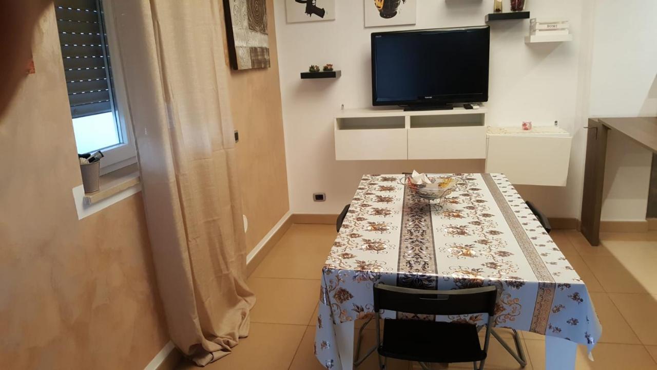 La Casa Di Elena Apartment Sannicandro di Bari Екстериор снимка